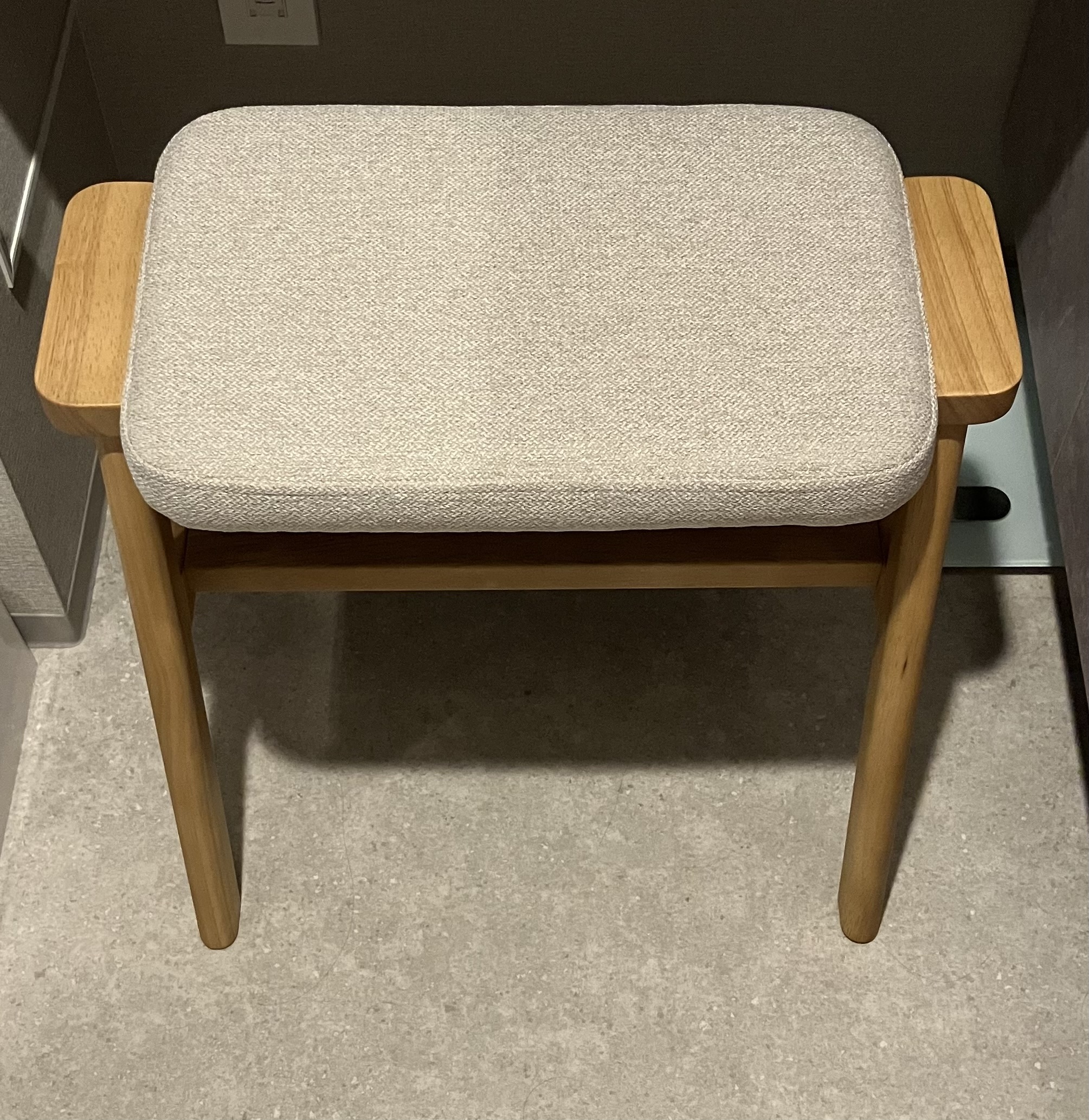 再生ポリエステル混 木製スタッキングスツール マスタード | 無印良品